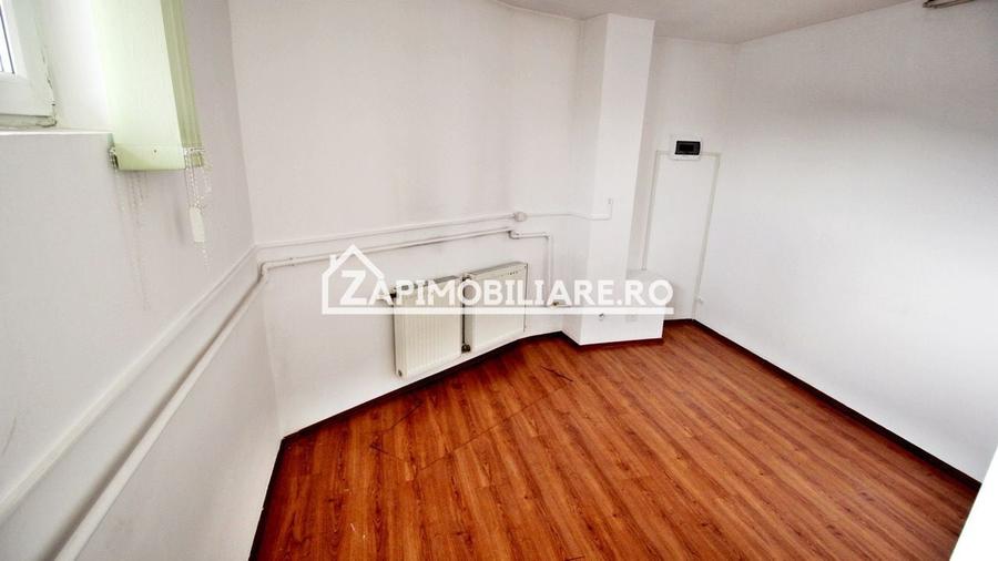 Casă / Spatiu birouri 10 camere , 222 mp utili,zona Central - 8