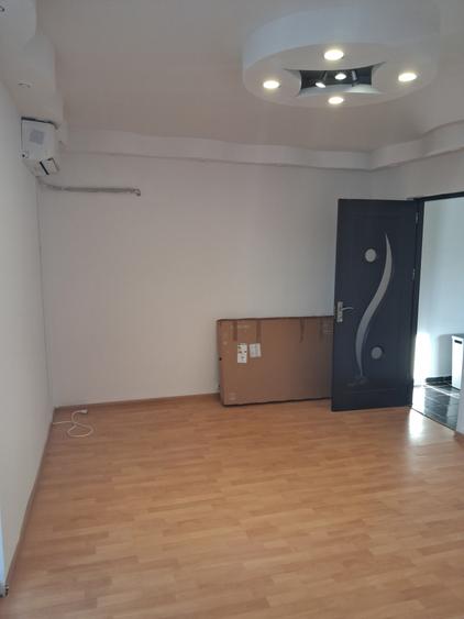 Vanzare Apartament 2 Camere Decomandat Crangasi - 2