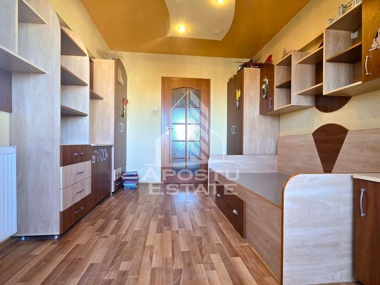 Apartament decomandat 3 camere, zona Miorita - 2