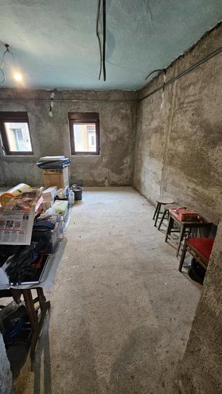 Vand Casa par?ial renovata - 4