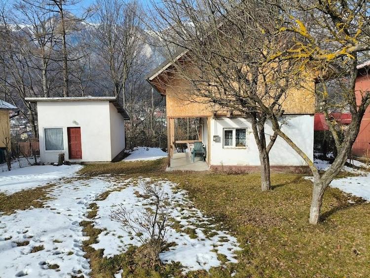 Casa de vanzare in Busteni, 500 mp teren!! - 1