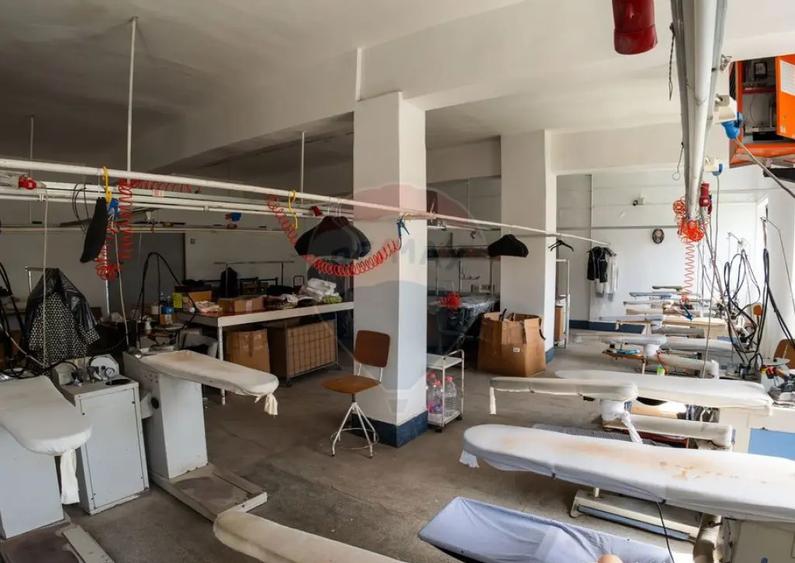 Spa?iu comercial de 1,460mp in zona Central - 9