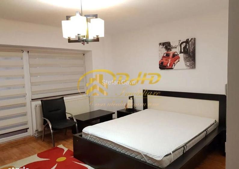 Apartament o camera, Hala Centrala