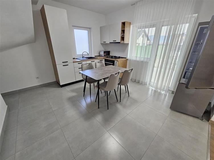 Vila Premium cu 4 camere si vedere panoramica la munti – Cristian + TVA - 13