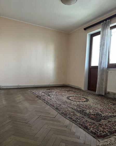 Super Pret!! Ap. 2 cam 54mp conf 1 decomandat etaj 2 Calea G - 3