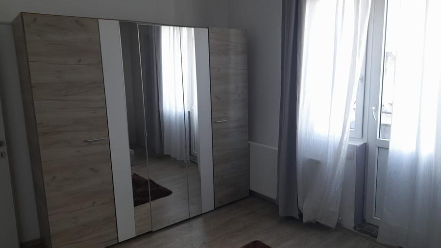 De vanzare apartament cu 4  camere Armeneasca - 4