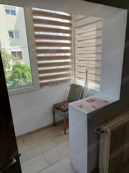 1 cam etaj 1 cu balcon C.Buziasului, NOU amenajata total + mobilata si utilat NOU bucatarie separata - 2