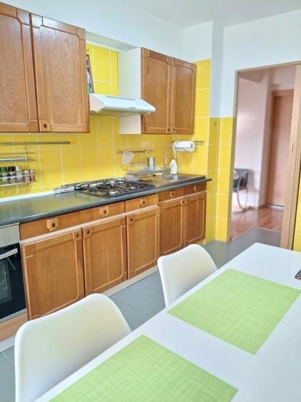 Proprietar vand apartament cu 4 camere - 6