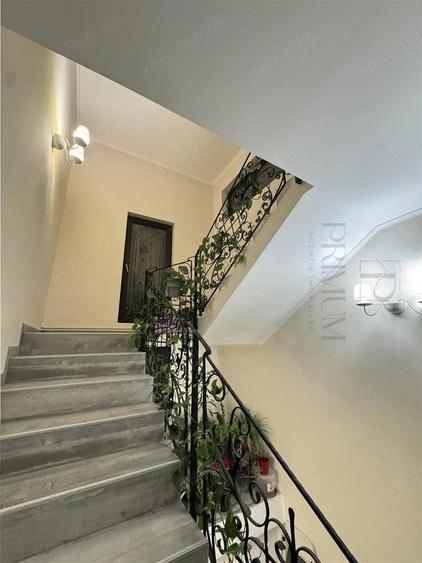 MEHALA - VILA SPATIOASA - 9 CAMERE - GARAJ - TEREN GENEROS - 18