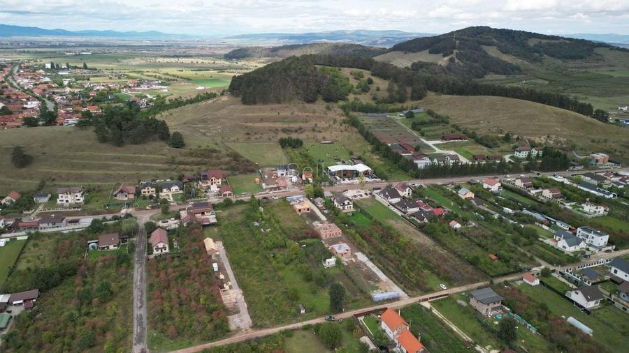 Teren intravilan - 12