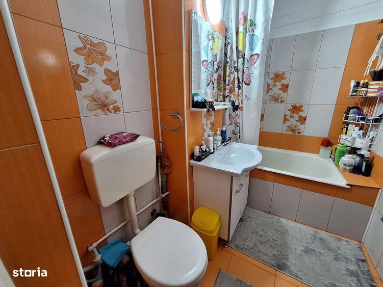 Apartament 2 camere semidecomandate etaj 2 ,URA - 1