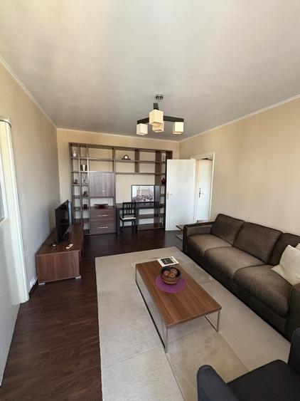 1 MAi - 2 camere - 8