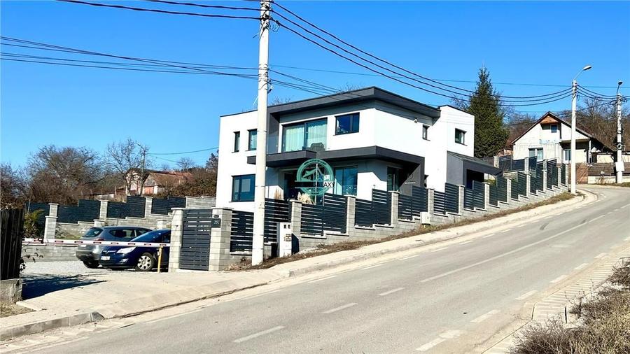 Vand teren cu suprafata de 835 mp str Viile Dealului Mic l - 1