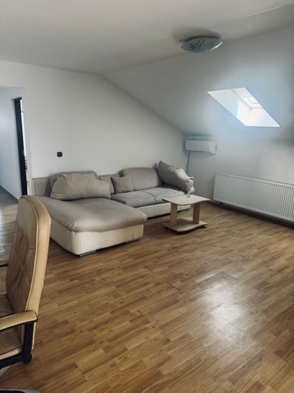 Apartament cu 3 camere semidecomandat în Chișoda