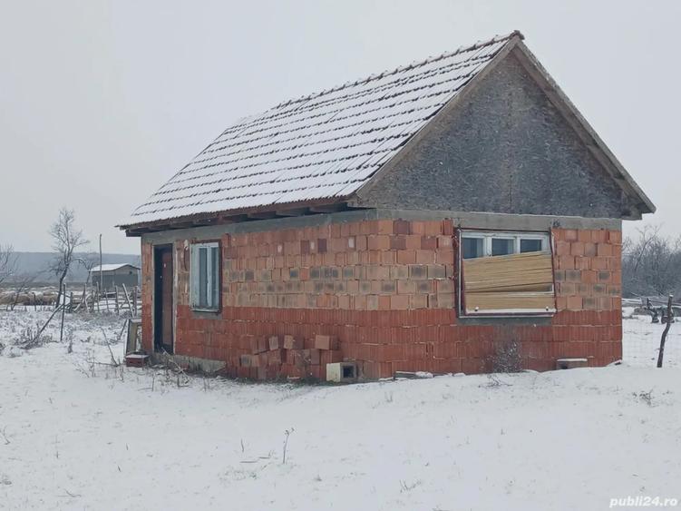 Vand casa la ro?u - 4