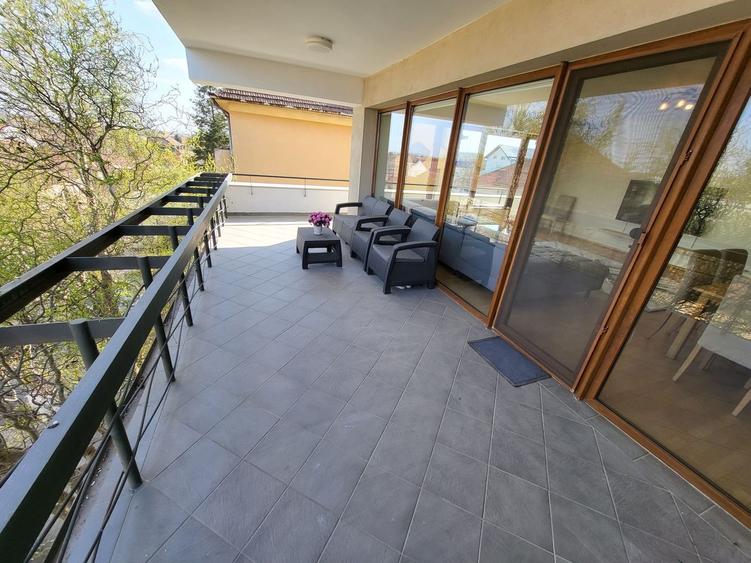 Apartament deosebit. Terasa 35 mp. Zona linistita In Plin Oras - 8