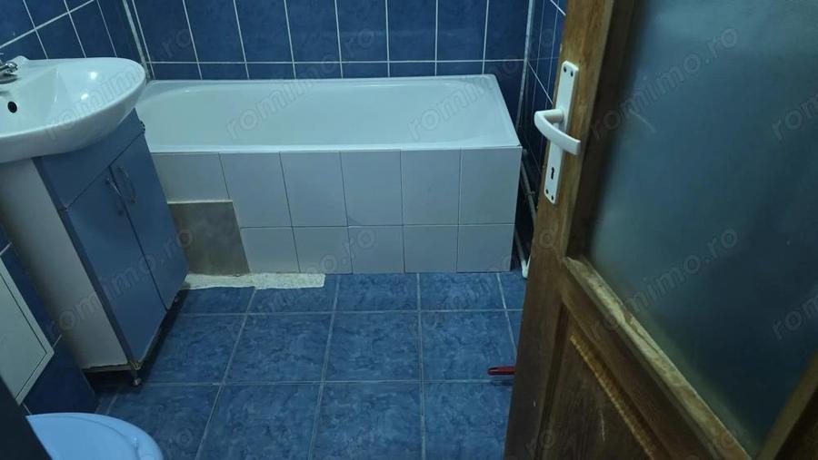 Vand garsoniera in Deva, zona I. Maniu, suprafata utila 31 mp, usa metalica, usi interioare - 13