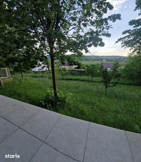 Casă cu 5 camere cu Teren 1701 Mp în Borhanci