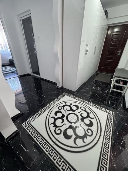 Apartament cu 3 camere decomandat în Ultracentral