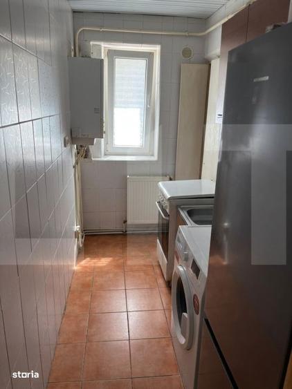 Apartament cu 3 camere semidecomandat în Central