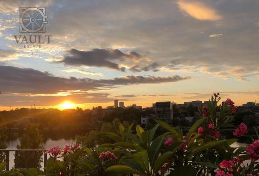 Apartament cu 3 camere decomandat, mobilat în Colentina