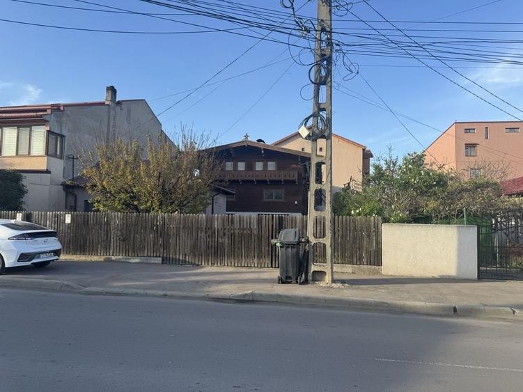 Casă cu 4 camere în Central