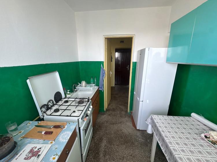 Titan - 2 camere - De renovat - Oportunitate - Investiție - Metrou - 12