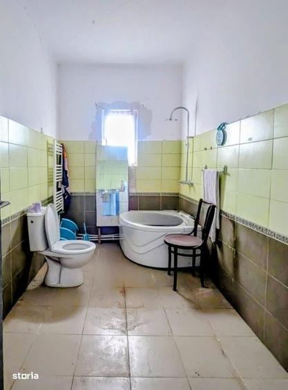 Casă cu 3 camere cu Canalizare în Hodiș