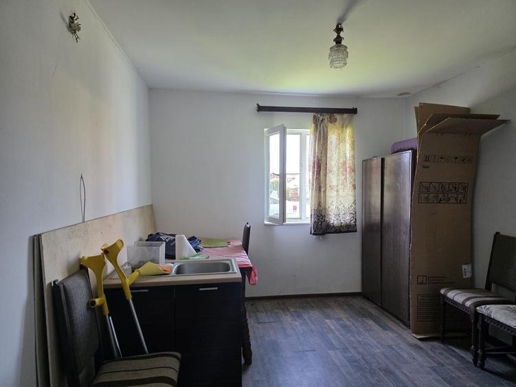 Casă individuală cu 2 camere cu Canalizare în Moșnița Nouă