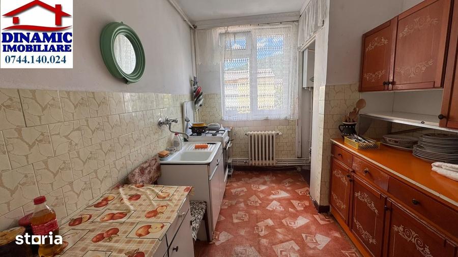 Apartament cu 2 camere decomandat în Precista