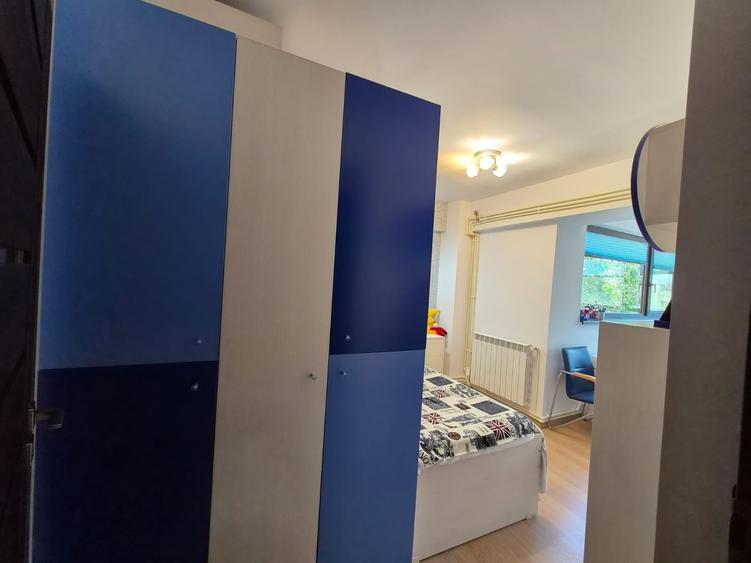 Apartament cu 4 camere decomandat în Tomis Nord