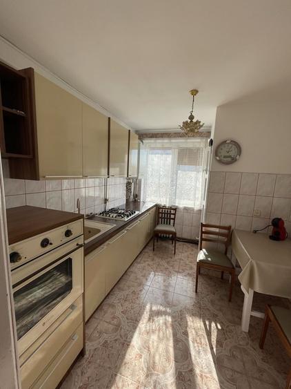Apartament cu 2 camere semidecomandat, mobilat în Ultracentral
