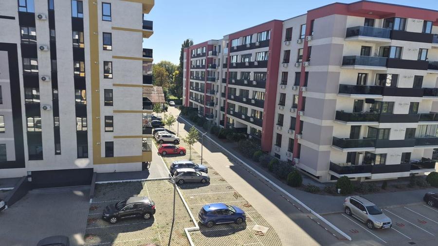 Apartament cu 2 camere semidecomandat, mobilat în Țiglina 2