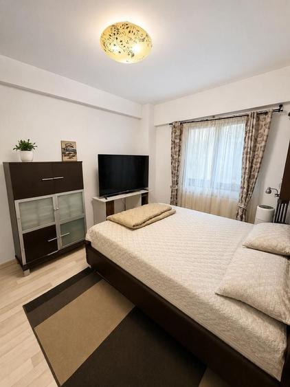 Apartament cu 3 camere decomandat, mobilat în Bucium