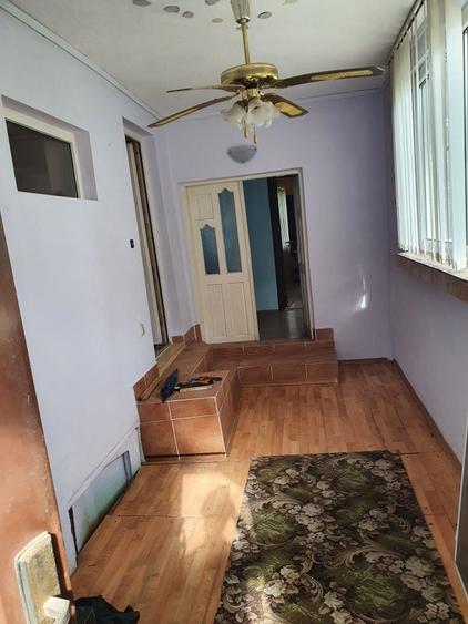 Casă cu 4 camere în Ișalnița