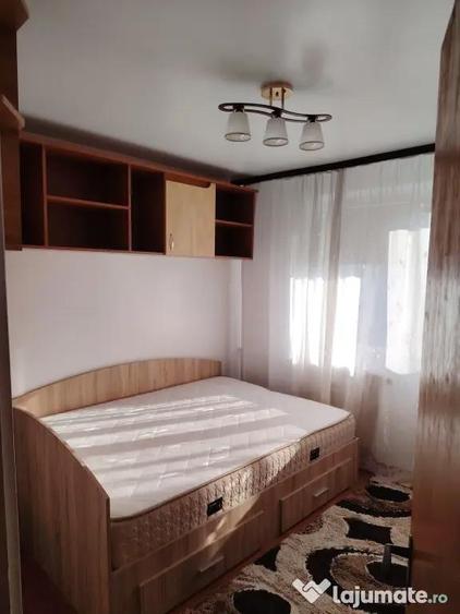 Apartament cu 2 camere decomandat în Arcul de Triumf