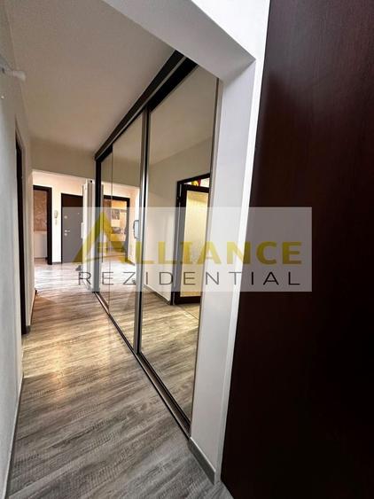 Apartament cu 3 camere decomandat, mobilat în Berceni