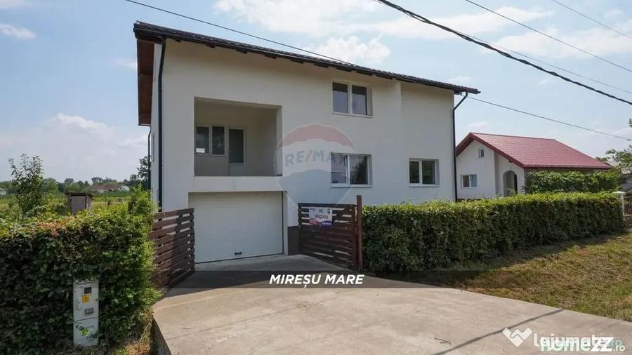 Casă cu 5 camere cu Teren 600 Mp în Mireșu Mare