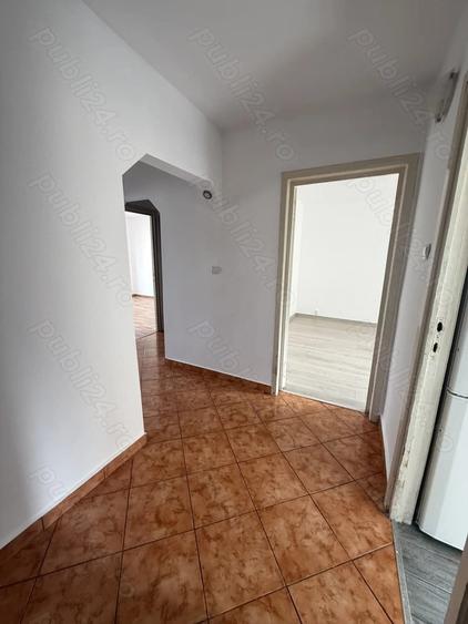 Apartament cu 3 camere decomandat, 2 bai, etajul 2 Soarelui la 3 minute de Sud Plaza - 4