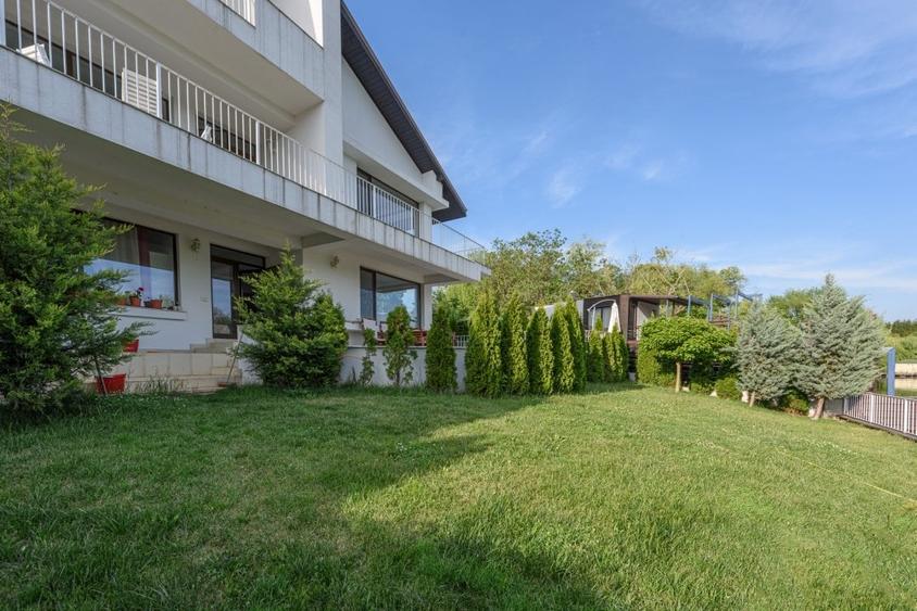 Vila eleganta pe malul lacului| Ponton si piscina| Snagov - 24