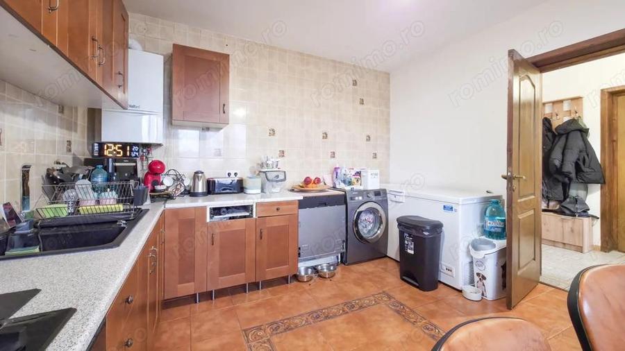 Casa 11 camere cu livada pe Strada Republicii, Dragomire?ti-Deal - 13