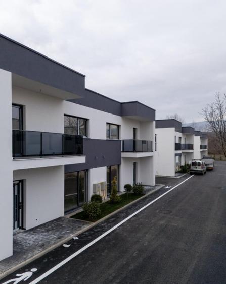 Casa duplex spa?ioasa, construc?ie noua, Flore?ti langa stadion - 6