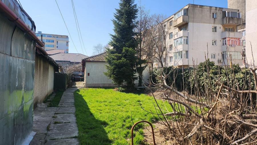 Casa batraneasca, zona Cet, 3 camere , 431 mp teren - 1