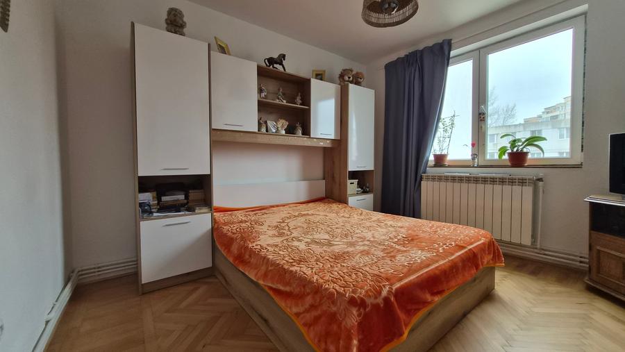 Scoala Generala nr 7 Cta /Piata Brotacei - ap 2 cam, et 4/4 (centrala gaze) - 9