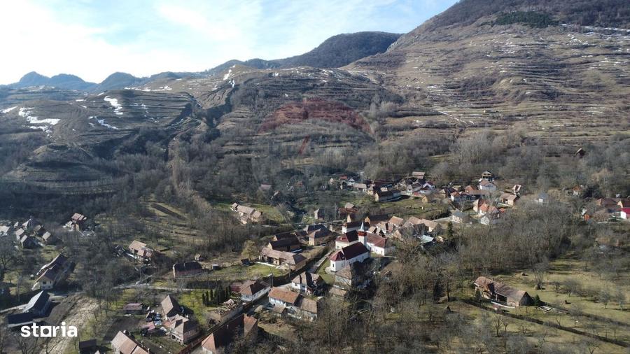 Casa din piatra la poalele Bedeleului Izvoarele, Alba - 16