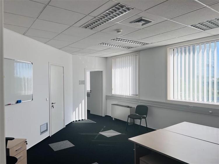 Inchiriere Spatii Comerciale de la 37 mp - 34