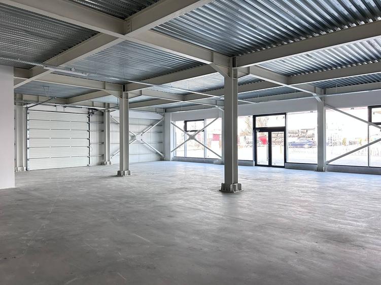 Spatiu Comercial - Showroom -Parter+1/2 Etaj- 940m2 - Zona Industriala - 5