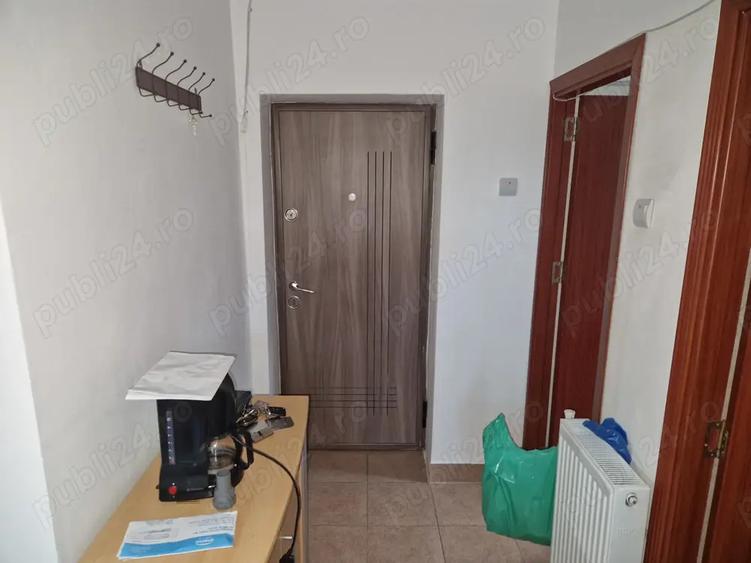 Inchiriez apartament 2 camere - 1