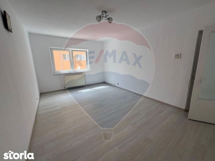 Apartament de inchiriat - 1