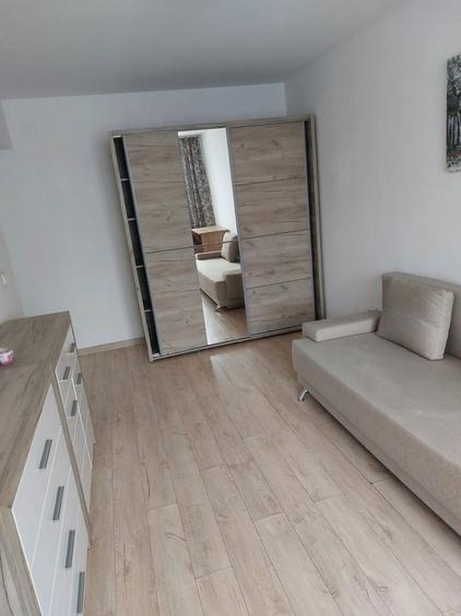 Inchiriez garsoniera - 6